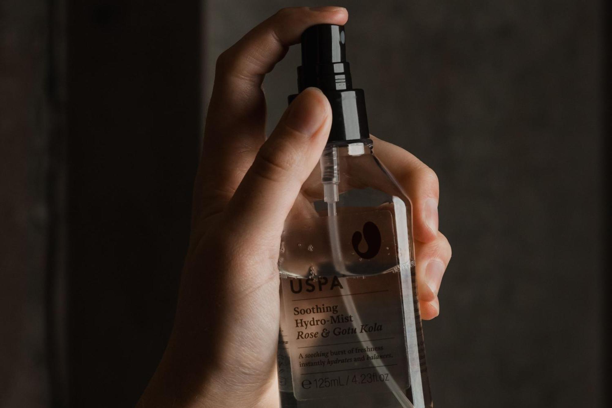 ホテル ペッパーズ サイロ ローンセストン ロンセストン エクステリア 写真 A woman using a facial mist